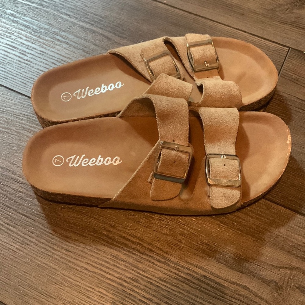 Sandals size 7